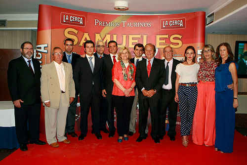 Foto de familia de los VI Premios Samueles - Premiados